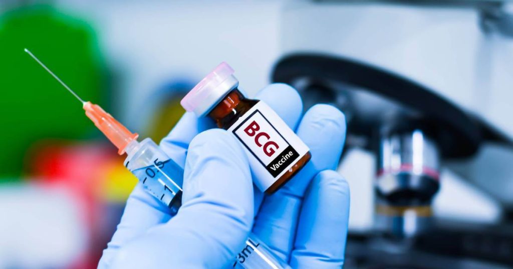 La tuberculosis es una enfermedad que es causada por Mycobacterium tuberculosis, una bacteria que por lo general afecta a los pulmones.