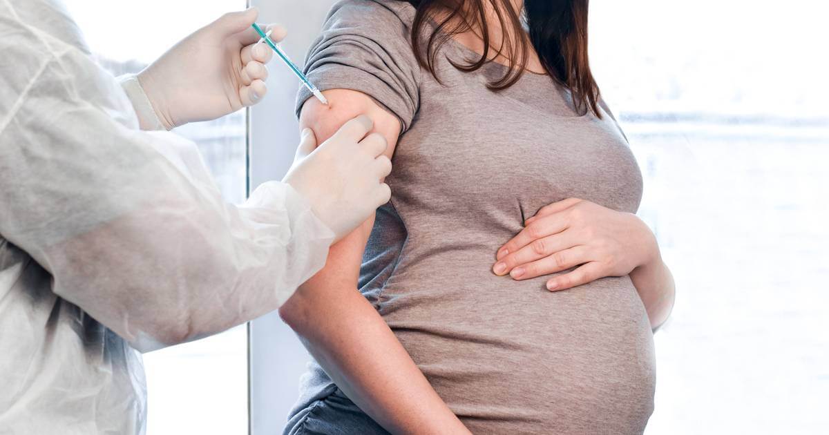 La vacunación en las maternidad es una estrategia eficaz y segura para la protección de madres e hijos de enfermedades prevenibles.